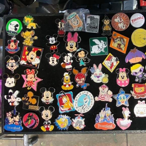 Disney pins - Picture 5 of 7